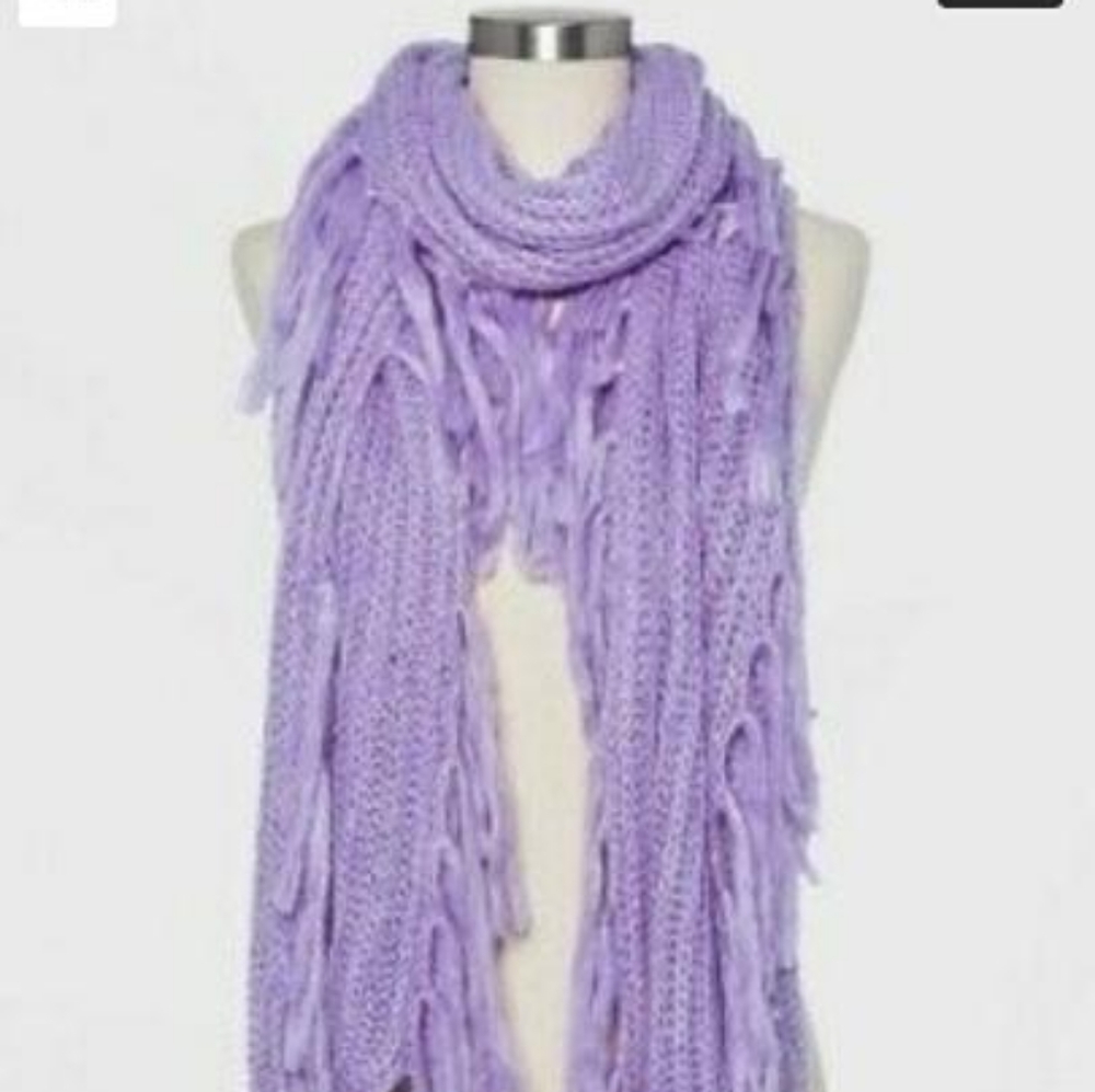 NWT Scarves .. lavender and green.. 2 for 1